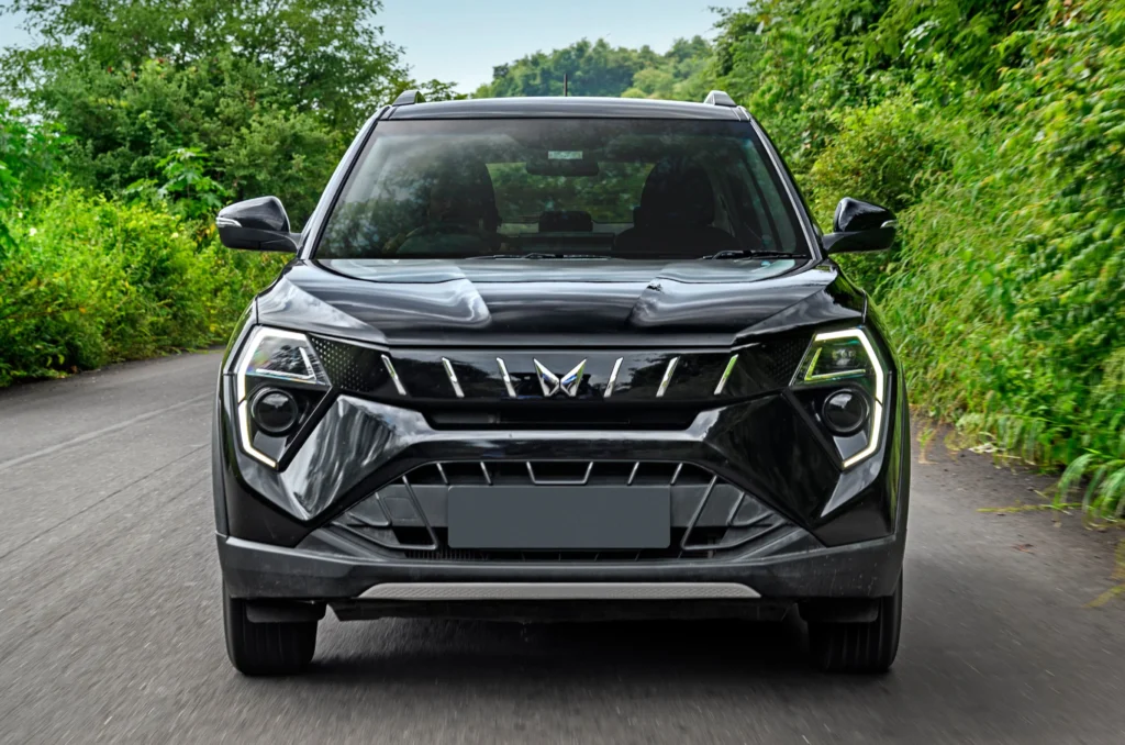 Mahindra XUV 3XO: प्रीमियम फीचर्स और मॉडर्न लुक में महिंद्रा की लग्जरी कार लॉन्च 21 kmpl माइलेज बहुत कम कीमत
